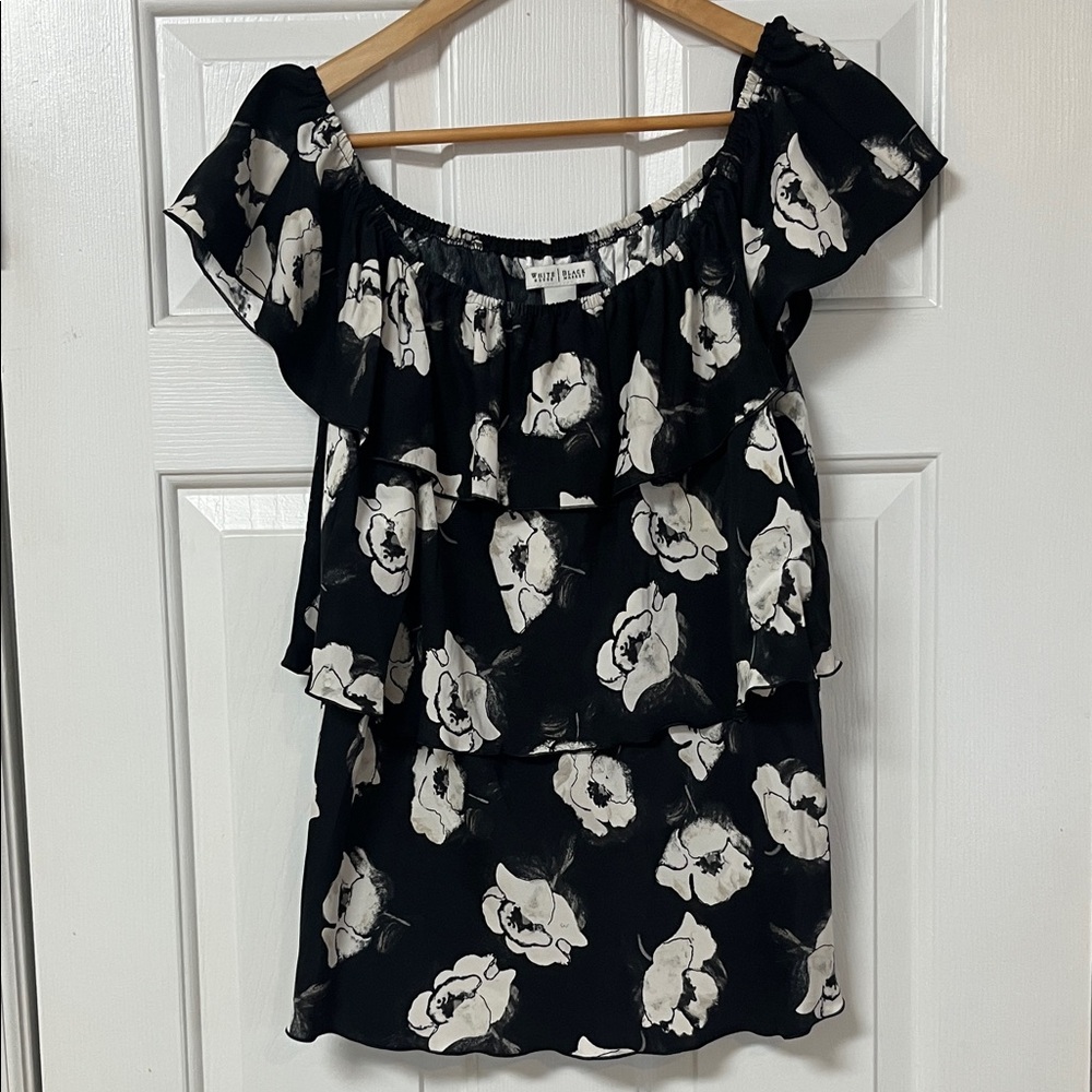 White House Black Market 100% Silk Floral Blouse Romantic Chic Timeless